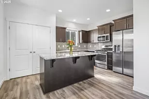 14090 SW Burlwood Ln, Beaverton, OR 97005 - Photo 7