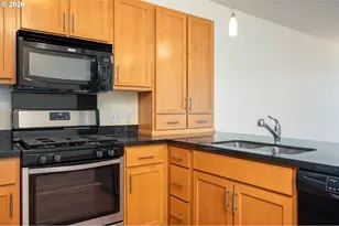 2335 NW Raleigh St, Portland, OR 97210 - Photo 9
