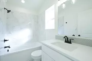 6539 SE Woodstock Blvd, Portland, OR 97206 - Photo 17