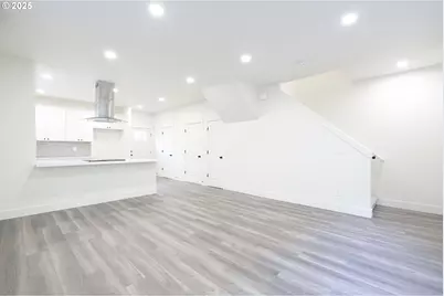 6539 SE Woodstock Blvd, Portland, OR 97206 - Photo 5