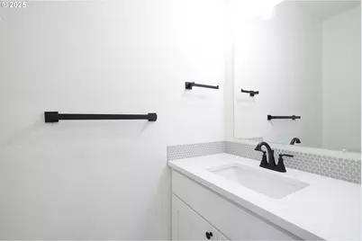 6539 SE Woodstock Blvd, Portland, OR 97206 - Photo 11