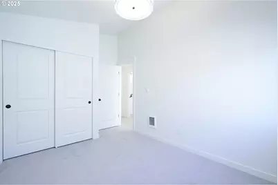 6539 SE Woodstock Blvd, Portland, OR 97206 - Photo 15