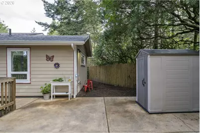 32 Easy St, Florence, OR 97439 - Photo 23