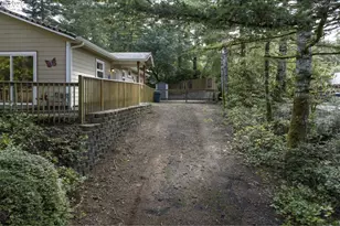 32 Easy St, Florence, OR 97439 - Photo 3