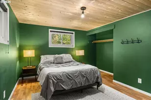 105 W 35th Pl, Eugene, OR 97405 - Photo 17