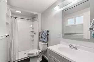 105 W 35th Pl, Eugene, OR 97405 - Photo 31