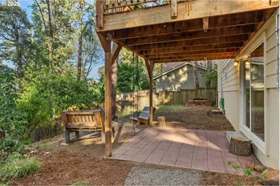 105 W 35th Pl, Eugene, OR 97405 - Photo 39