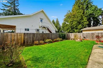 14907 SE Cedar Ave, Milwaukie, OR 97267 - Photo 17