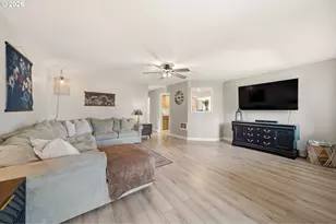 14907 SE Cedar Ave, Milwaukie, OR 97267 - Photo 3