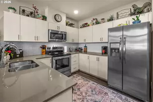 17181 SW Snowdale St, Beaverton, OR 97007 - Photo 15