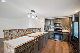 1324 Farrvista Dr, West Linn, OR 97068 - Photo 7