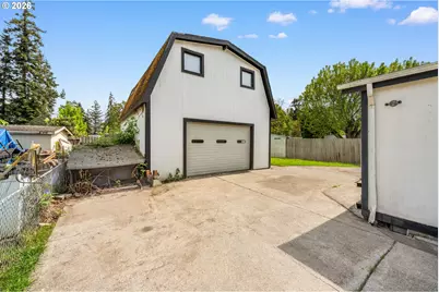 1036 Alder Ln, Woodburn, OR 97071 - Photo 9