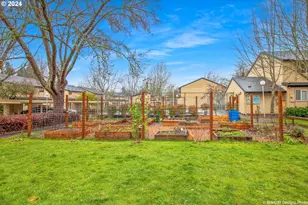 1511 Fetters Loop, Eugene, OR 97402 - Photo 25