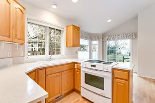 518 NW Willamette Ct, McMinnville, OR 97128 - Photo 13