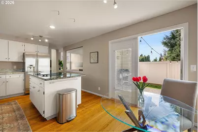 2084 Eastwood Ln, Eugene, OR 97401 - Photo 17