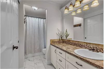 4460 Morfitt St, Hubbard, OR 97032 - Photo 23