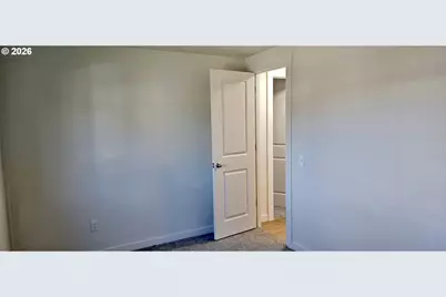 451 Lochaven Ave, Springfield, OR 97477 - Photo 17