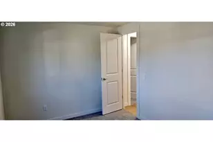 451 Lochaven Ave, Springfield, OR 97477 - Photo 17