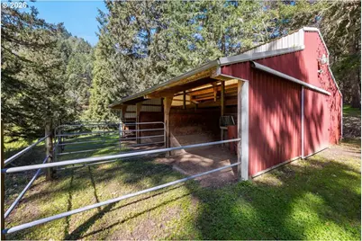 924 Lou Gray Dr, Myrtle Creek, OR 97457 - Photo 31