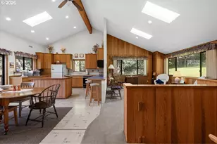 924 Lou Gray Dr, Myrtle Creek, OR 97457 - Photo 17
