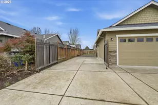 6090 Latour Ln, Eugene, OR 97402 - Photo 3