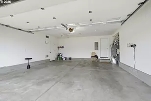 6090 Latour Ln, Eugene, OR 97402 - Photo 29