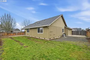 6090 Latour Ln, Eugene, OR 97402 - Photo 33