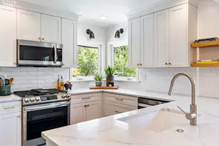 5555 SE Stark St, Portland, OR 97215 - Photo 11