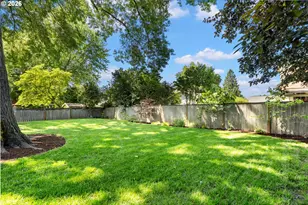 5555 SE Stark St, Portland, OR 97215 - Photo 29