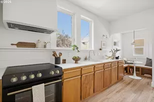1202 NE Beech St, Portland, OR 97212 - Photo 9