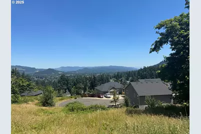 994 S 67th St, Springfield, OR 97478 - Photo 15