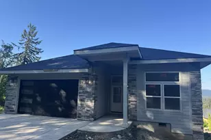 994 S 67th St, Springfield, OR 97478 - Photo 3