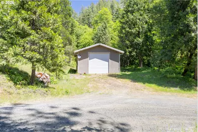 5424 Little River Rd, Glide, OR 97443 - Photo 47