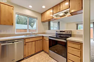 6626 N Seneca St, Portland, OR 97203 - Photo 3