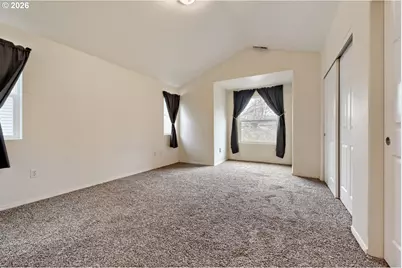 6626 N Seneca St, Portland, OR 97203 - Photo 9