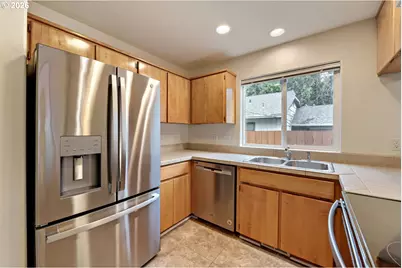 6626 N Seneca St, Portland, OR 97203 - Photo 21