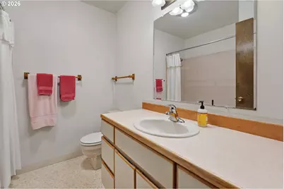 6000 Oklahoma Dr, Vancouver, WA 98661 - Photo 15
