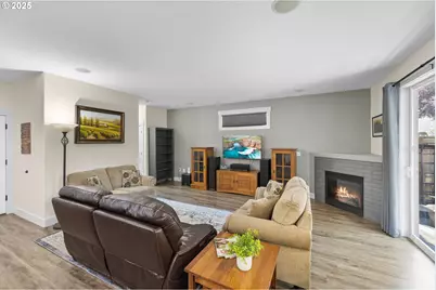 1082 57th St, Washougal, WA 98671 - Photo 3