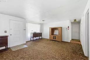 49782 Huckleberry Rd, Oakridge, OR 97463 - Photo 11