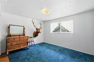 49782 Huckleberry Rd, Oakridge, OR 97463 - Photo 19