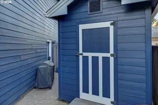 10818 SW Brown St, Tualatin, OR 97062 - Photo 35