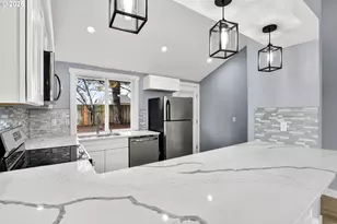 18830 SW Butternut St, Beaverton, OR 97078 - Photo 19