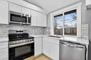 18830 SW Butternut St, Beaverton, OR 97078 - Photo 23