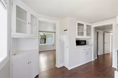 2049 City View St, Eugene, OR 97405 - Photo 9