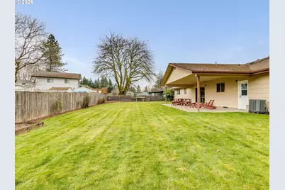 12813 NE 2nd Ave, Vancouver, WA 98685 - Photo 5