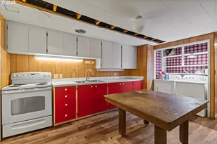 1159 E 1st Pl, Coquille, OR 97423 - Photo 33