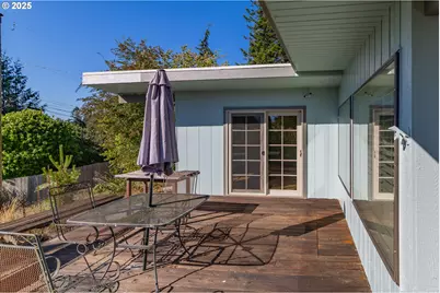 1159 E 1st Pl, Coquille, OR 97423 - Photo 39