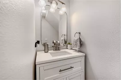1121 SW 208th Pl, Beaverton, OR 97003 - Photo 13