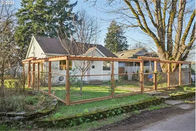 311 NE 92nd Pl, Portland, OR 97220 - Photo 15