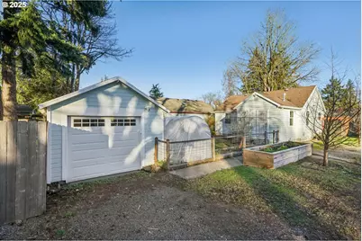 311 NE 92nd Pl, Portland, OR 97220 - Photo 19